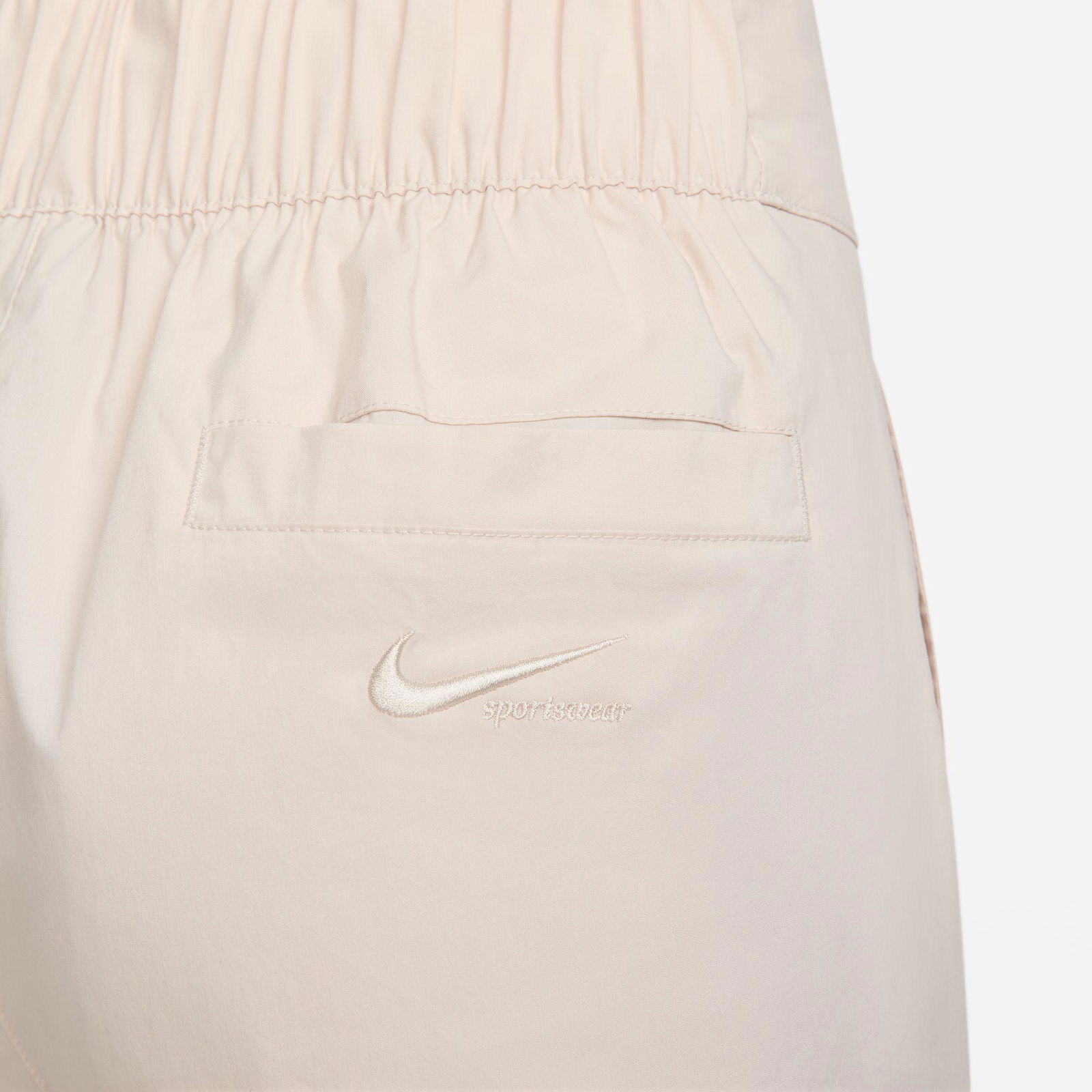230473Ff-7Ddd-43F7-8048-1B33F544F25C_Size2000X2000_Cropcenter Nike Sportswear Collection Woven Trouser Kadın Krem Rengi Eşofman Altı