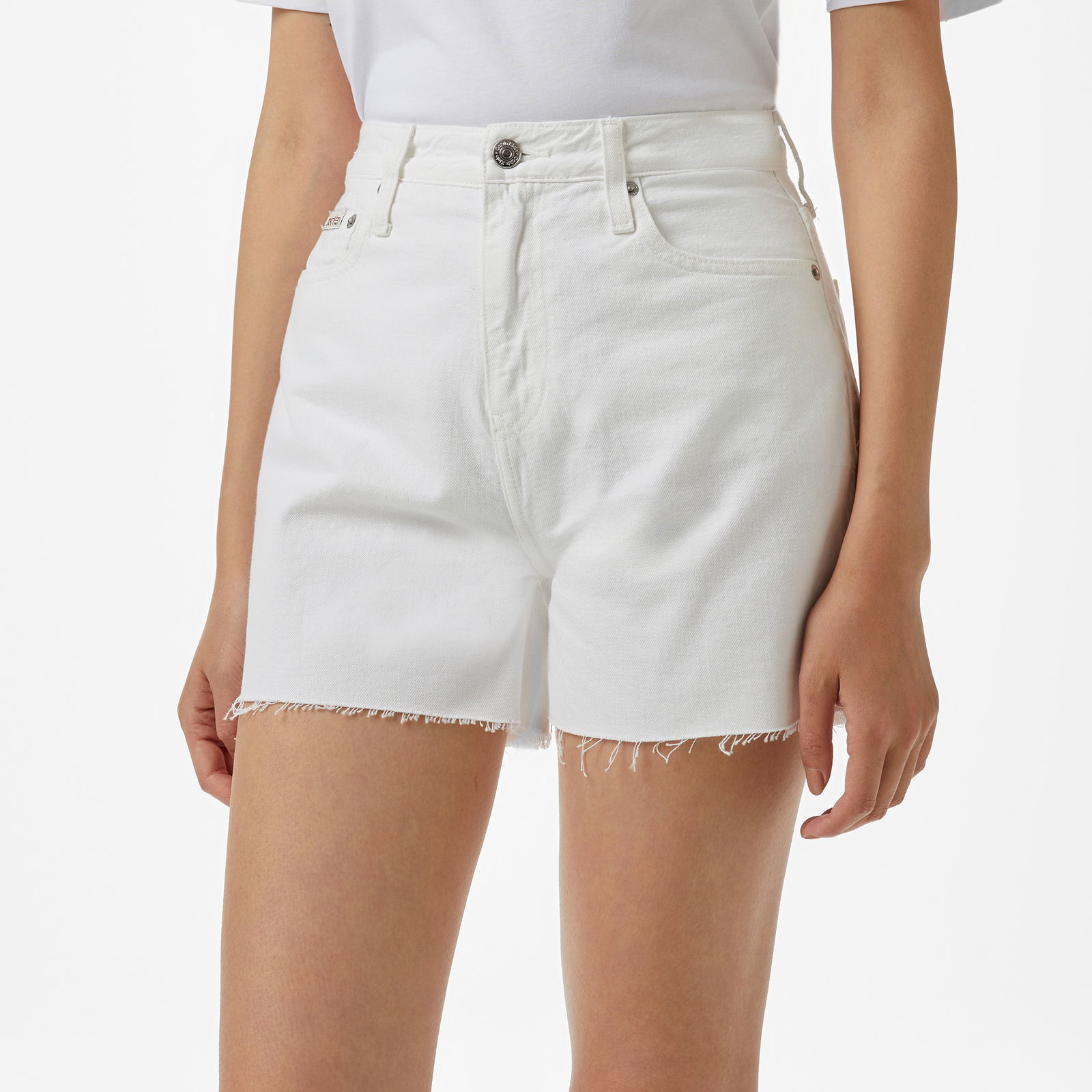 3A3Ba41C-7Ed8-4Bac-B0Ad-6E39A6916E49_Size2000X2000_Cropcenter Calvin Klein Mom Kadın Beyaz Şort