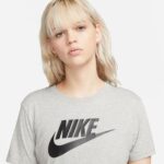 Nike Sportswear Essentials Kadın Siyah Kısa Kollu T-Shirt