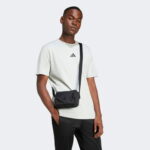 adidas City Escape Logo Graphic Erkek Gri T-Shirt