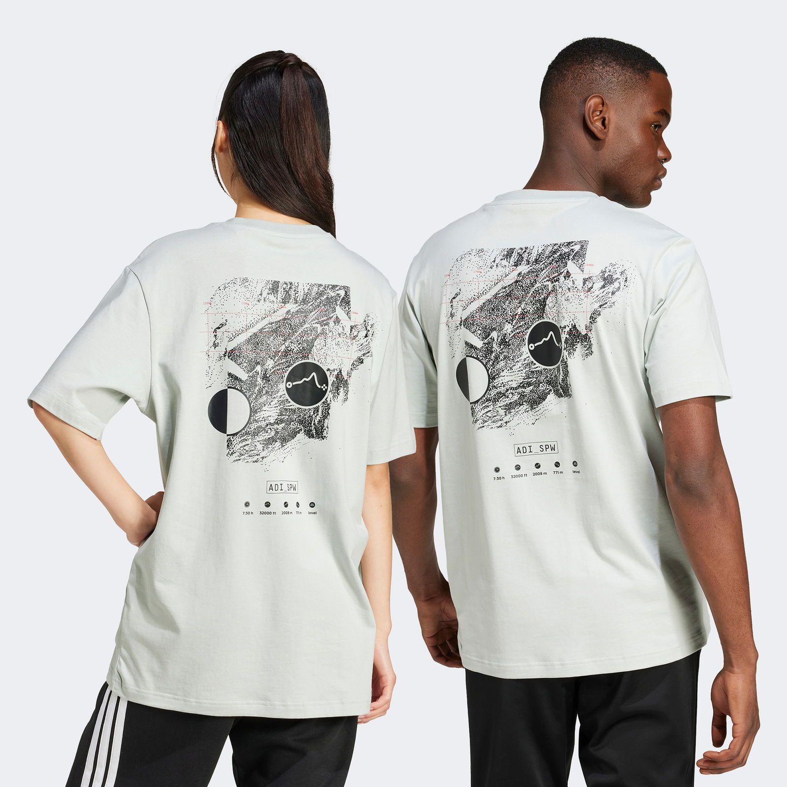 B1F3E076-Cbdd-42A4-92Dd-621B894A476D_Size2000X2000_Cropcenter Adidas City Escape Logo Graphic Erkek Gri T-Shirt