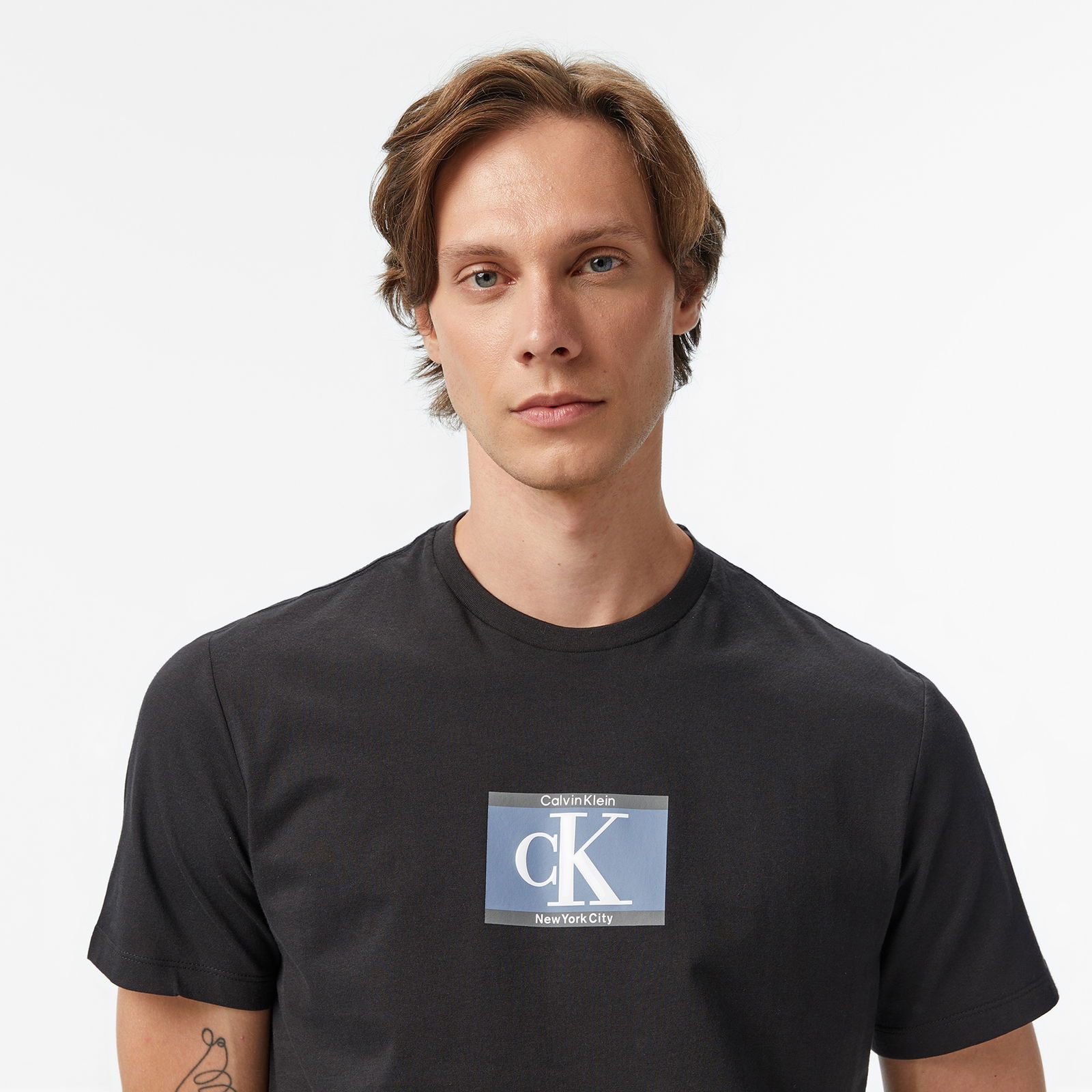 B7D5Edc9-241B-478D-B823-9C74Df7D3E20_Size2000X2000_Cropcenter Calvin Klein Box Tape Graphic Erkek Siyah T-Shirt