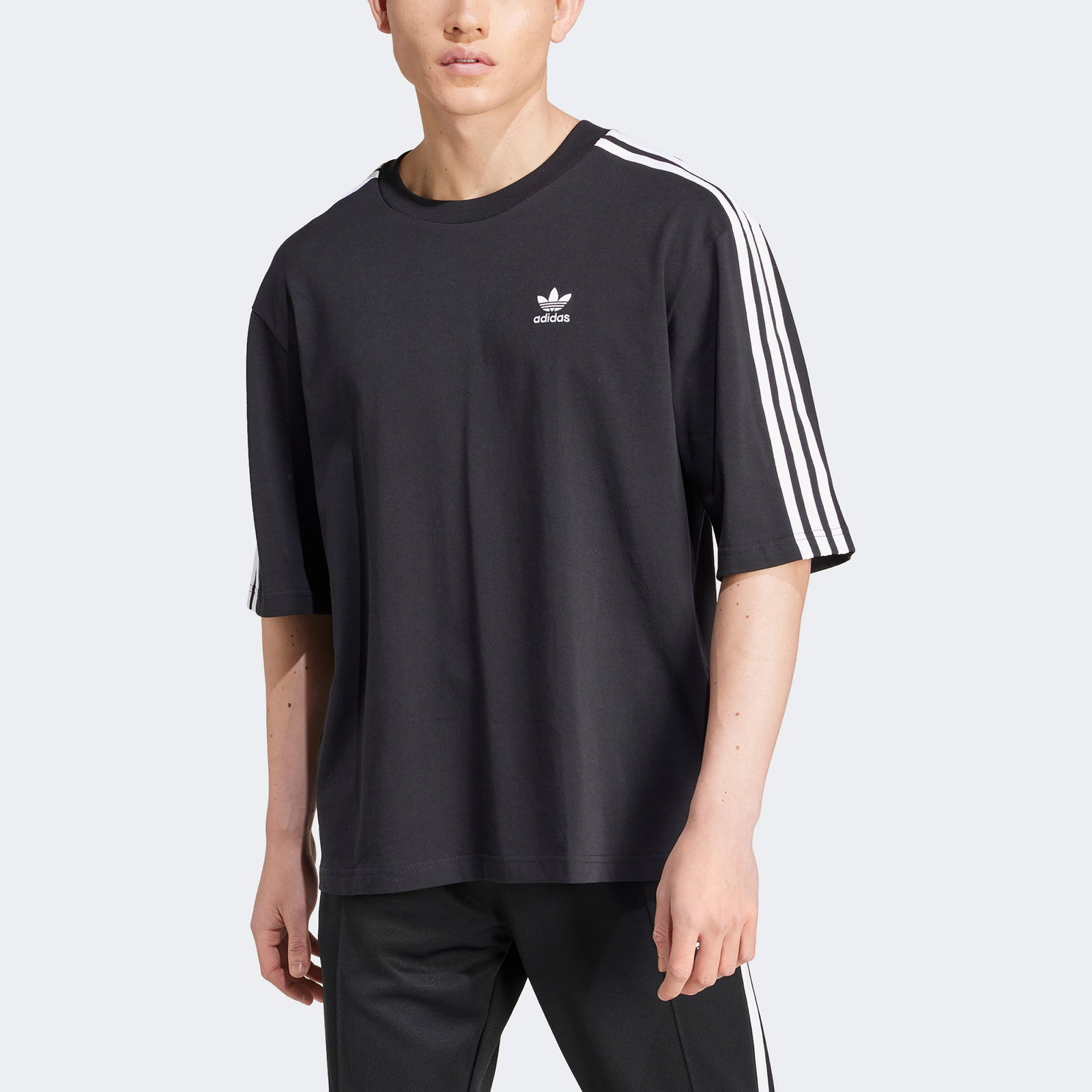 Bd36F941-Cbde-4525-83F8-86Dbb42C4587_Size2000X2000_Cropcenter Adidas Originals Adicolor Oversized Erkek Siyah T-Shirt
