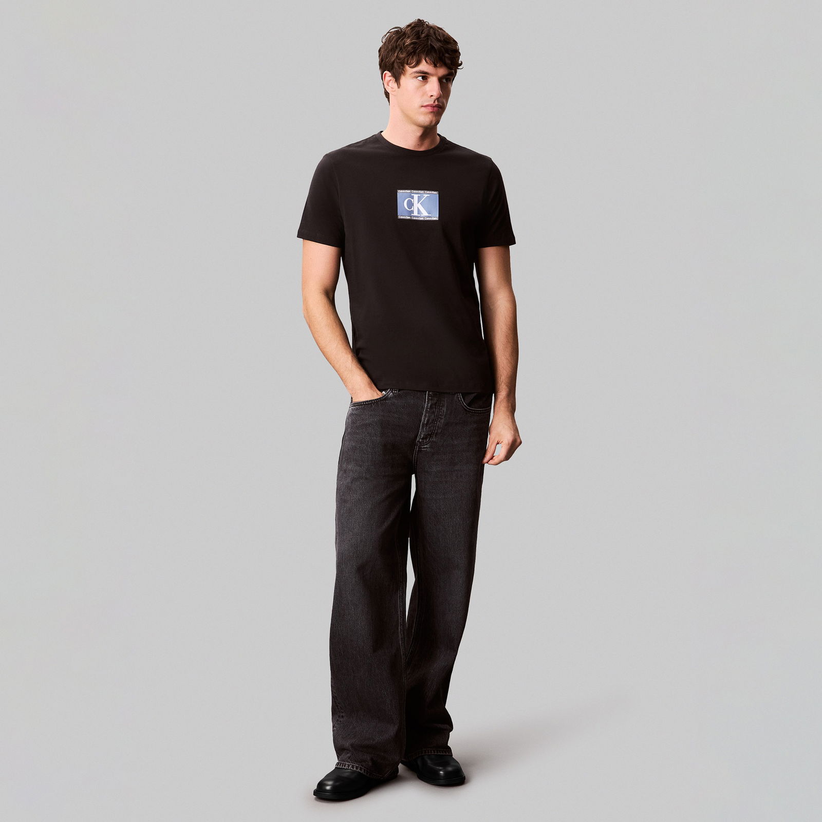 Bdd8329E-Ce90-485F-9C85-Ac7F6237F3Af_Size2000X2000_Cropcenter Calvin Klein Box Tape Graphic Erkek Siyah T-Shirt