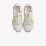 Nike Downshifter 13 Kadın Krem Rengi Koşu Ayakkabısı