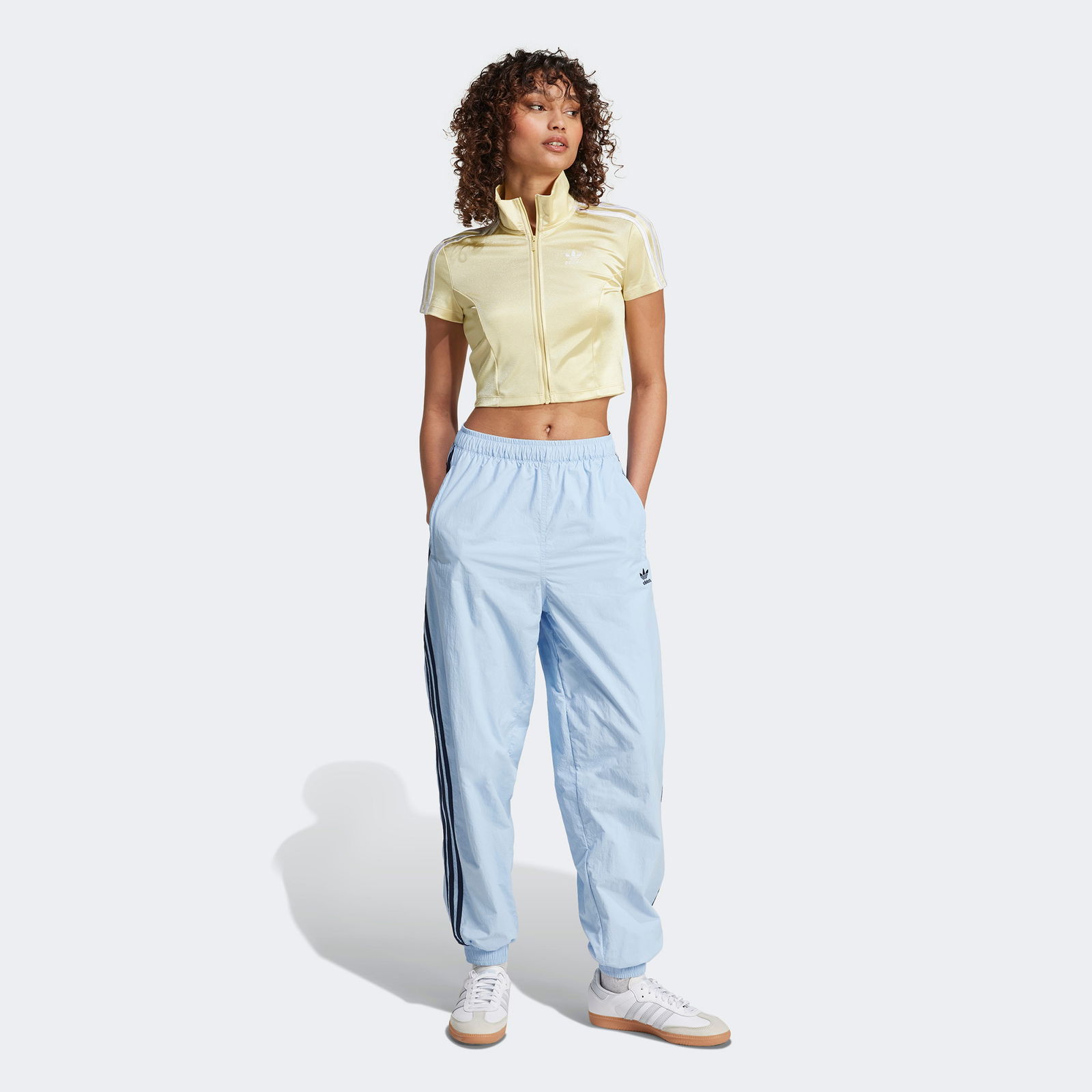 Dcb80896-D97A-485D-A865-160C26C6E915_Size2000X2000_Cropcenter Adidas Originals Full Zipped Kadın Sarı Crop Üst