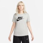 Nike Sportswear Essentials Kadın Siyah Kısa Kollu T-Shirt