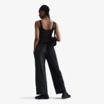 Nike Sportswear Chill Knit Kadın Siyah Kolsuz T-Shirt