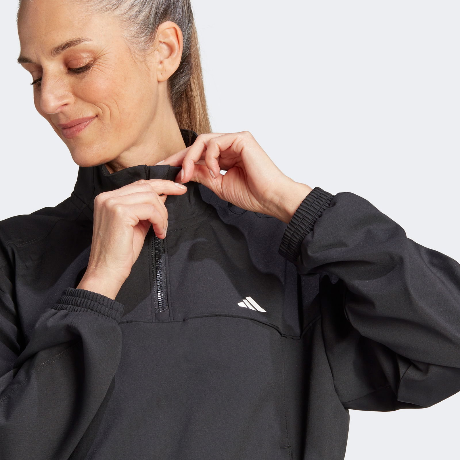 36A3F728-Ffd5-4F7F-83C3-34E00Be8E426_Size2000X2000_Cropcenter Adidas Aeroready Train Essentials Kadın Siyah Antrenman Üstü