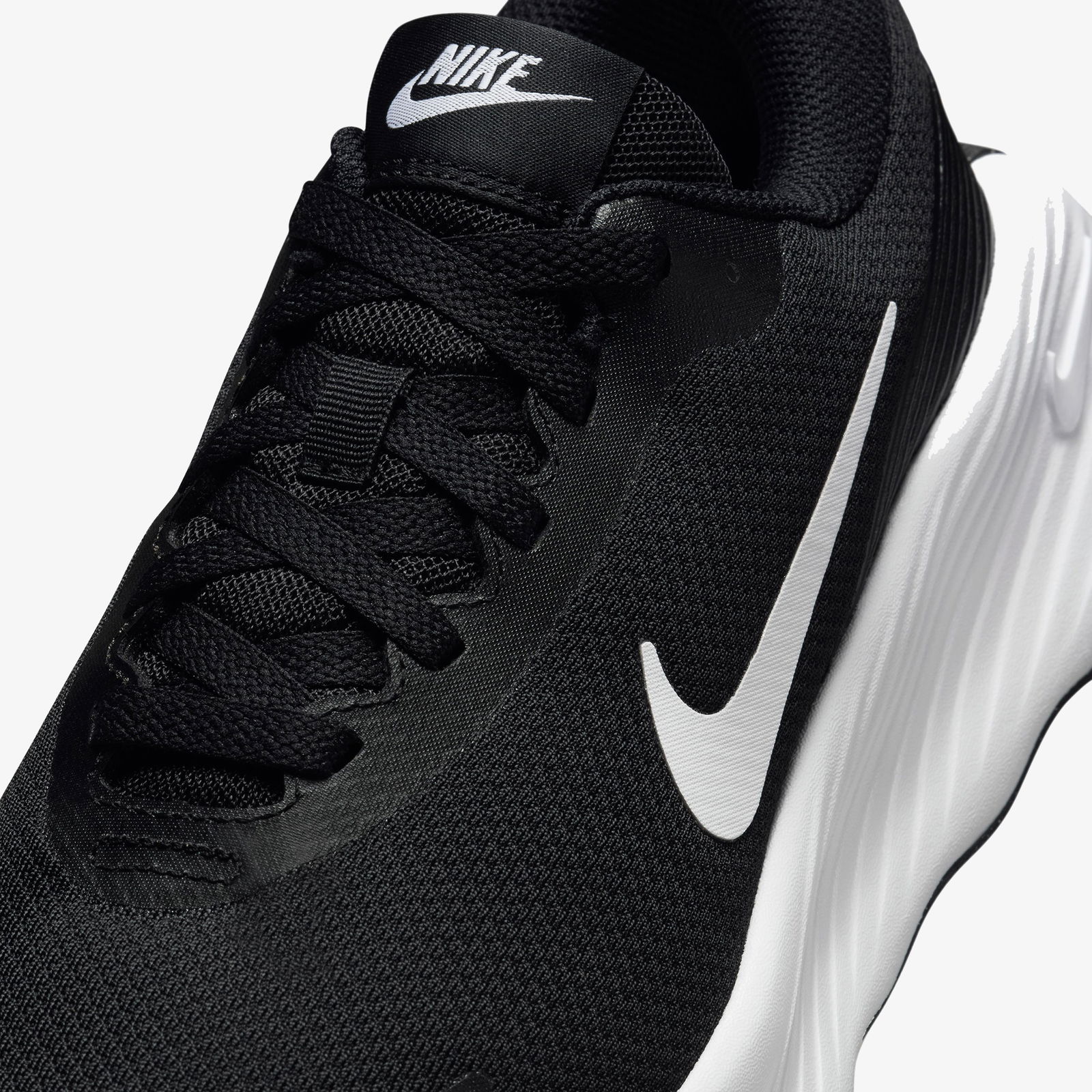 5Edca7C5-61Cb-4E32-Bf4A-D8Fff181960D_Size2000X2000_Cropcenter Nike Promina Kadın Siyah Spor Ayakkabı