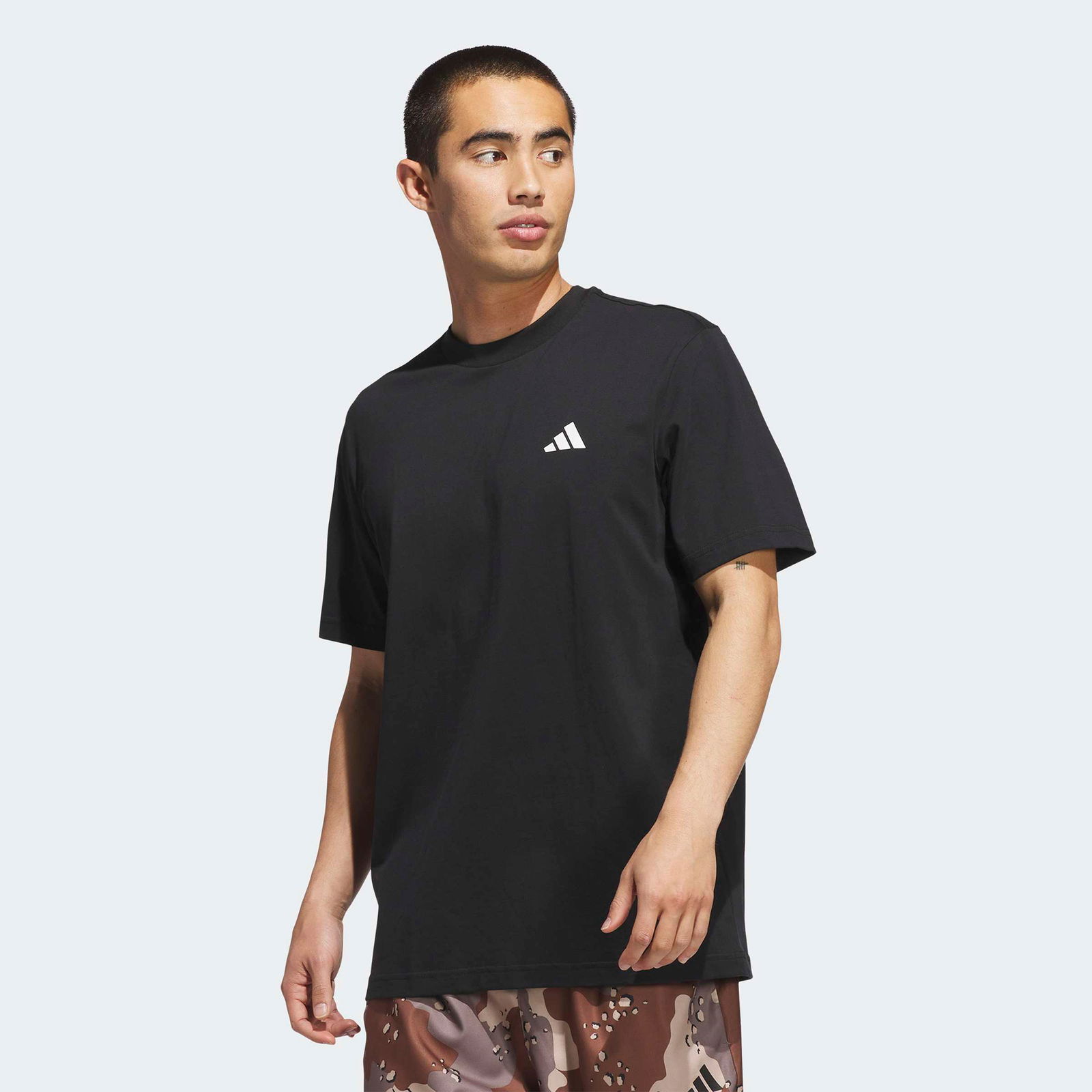 061Ff8C2-A6F2-48Dc-9Fa8-70A9D4491460_Size2000X2000_Cropcenter Adidas Basketball Grafik Erkek Siyah Basketbol T-Shirt