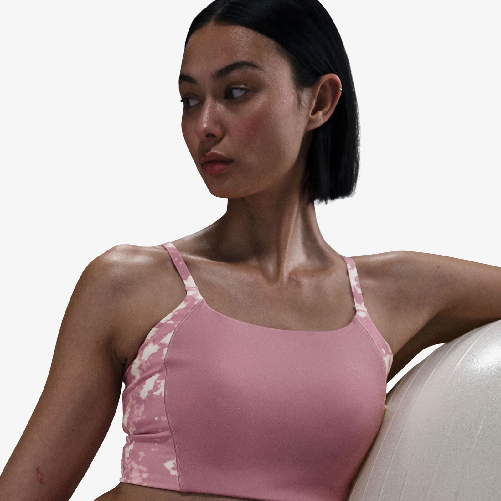 06F8Cd42-65Ce-4A4E-B7Ac-3A574997E2B5_Size2000X2000_Cropcenter Nike One Kadın Pembe Bra