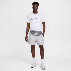 Nike Sportswear Swoosh Erkek Beyaz T-Shirt