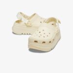 Crocs Hiker Xscape Kadın Krem Terlik