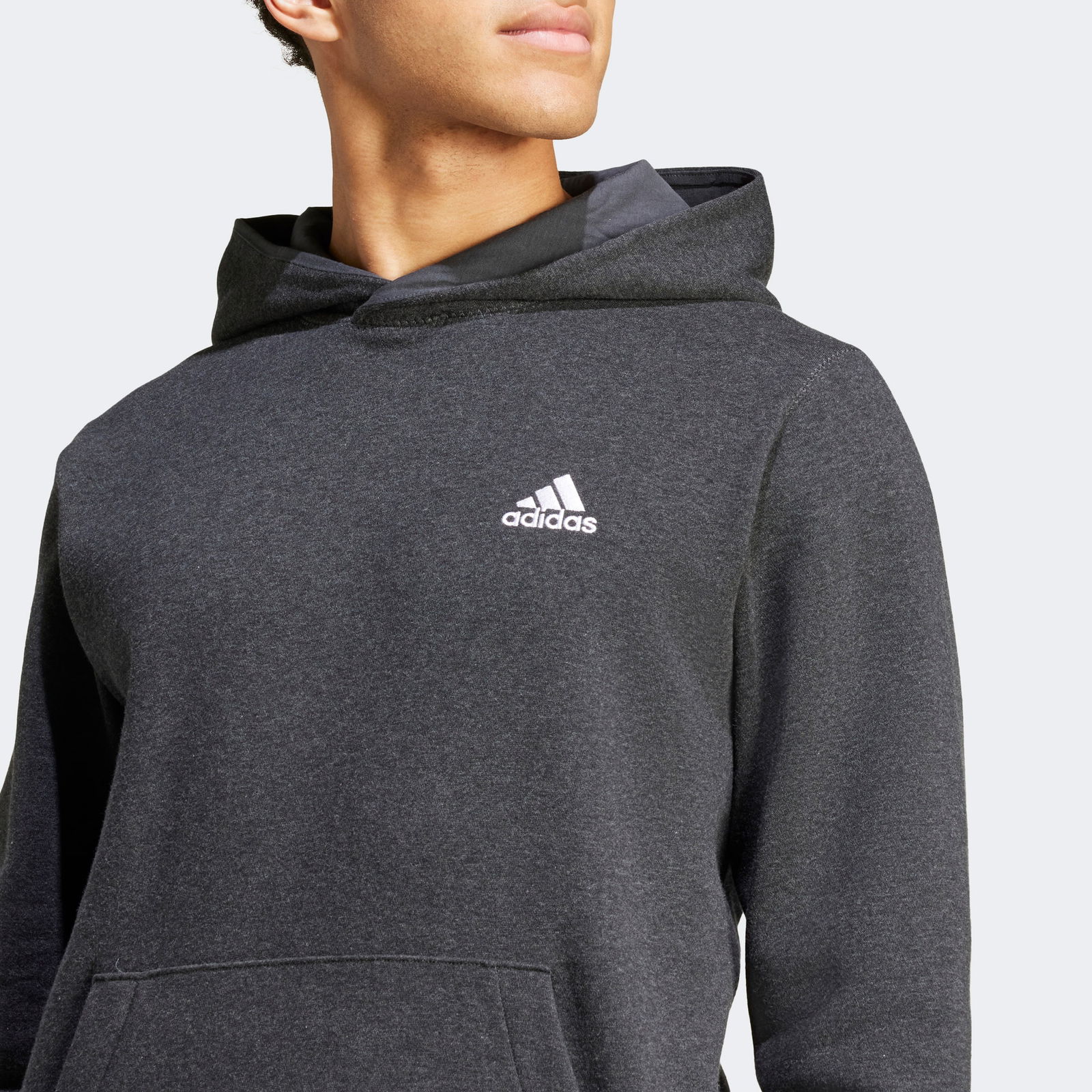 4A768F07-046E-49D2-910F-52A0B3C29E14_Size2000X2000_Cropcenter Adidas Mel Erkek Siyah Günlük Sweatshirt