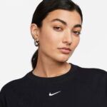 Nike Sportswear Essential Kadın Siyah T-Shirt