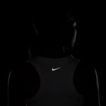 Nike One Fitted Kadın Beyaz Kolsuz T-Shirt