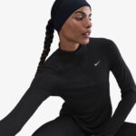 Nike Dri-Fit Tempo Swoosh Run Kadın Siyah T-Shirt