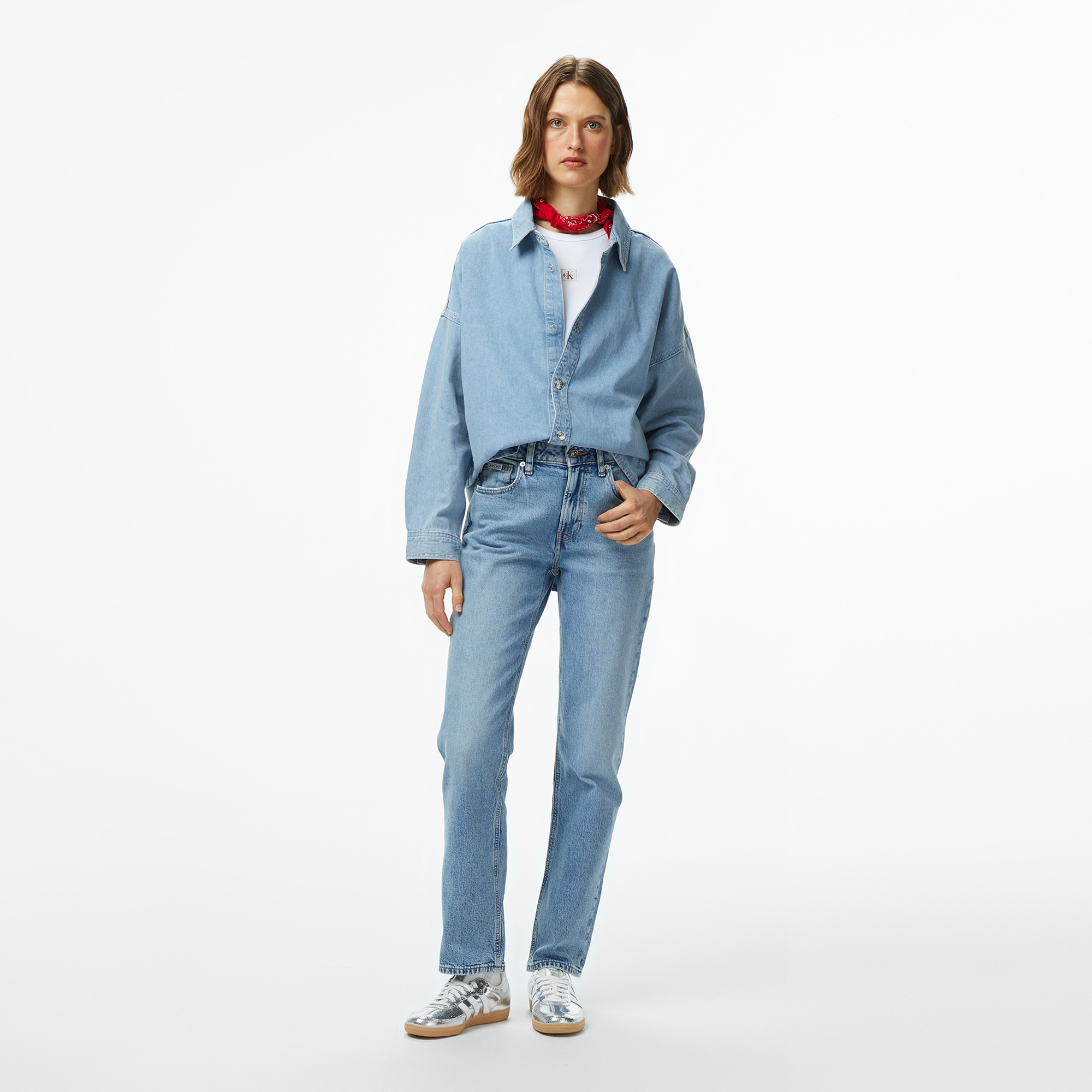 8277858D-93F8-462E-A94B-677A66Bce6B9_Size2000X2000_Cropcenter Calvin Klein Relaxed Linen Denim Aaron Kadın Mavi Gömlek