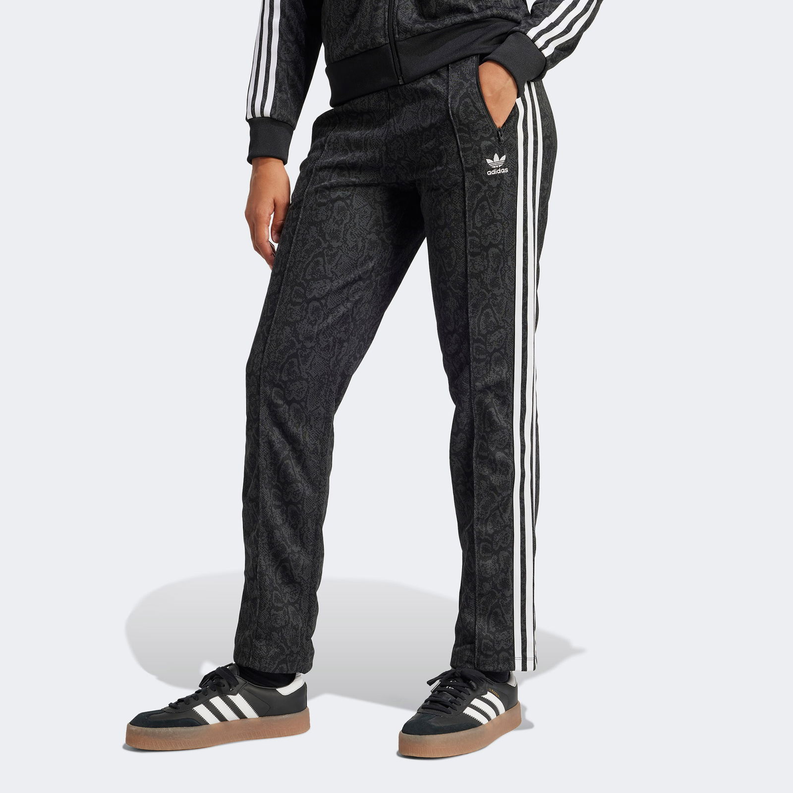 Bfbce7Fa-B7Bd-4Abd-9Ae2-Bb272F443801_Size2000X2000_Cropcenter Adidas Snake Fb Kadın Siyah Eşofman Altı