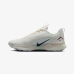 Nike Juniper Trail 3 Kadın Beyaz Koşu Ayakkabısı