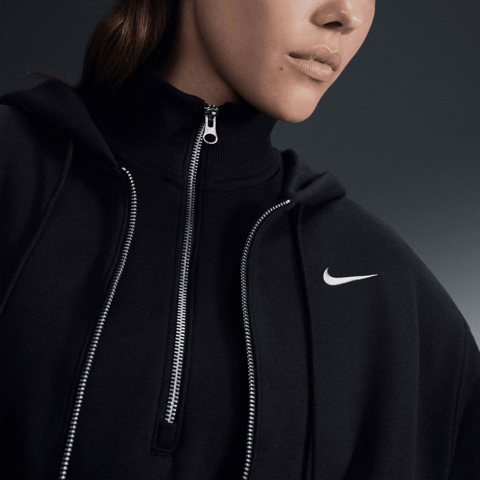 Ea0C3Ca0-9A92-42Bf-Ad6E-E0058E818739_Size2000X2000_Cropcenter Nike Sportswear Phoenix Fleece Oversize Hoodie Kadın Siyah Eşofman Üstü